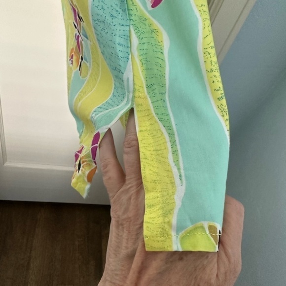 Mango Bay Tunic Novelty Butterflies with Sequins V-Neck w/ Small Side Slit Sz XL - Picture 7 of 9